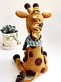 Ollie the Giraffe Amigurumi Pattern step 3 - details and accessories