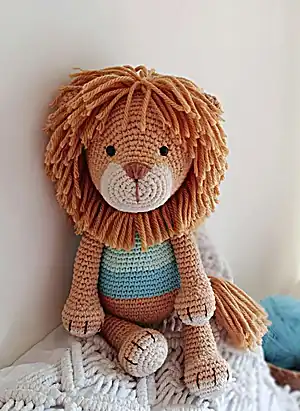 Alan the Lion Amigurumi Pattern