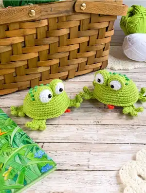 Little Frog Amigurumi Pattern