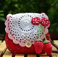 Strawberry Purse Crochet Pattern step 1 - construction progress