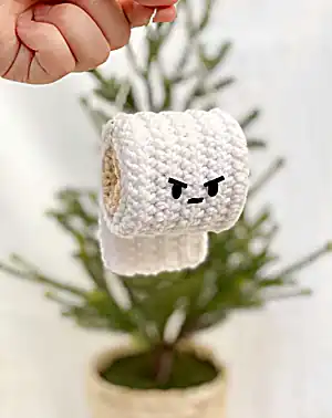 Angry Toilet Paper Amigurumi Pattern