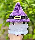 No Sew Ghosts Wearing Hats Amigurumi Pattern step 4 - final assembly and finishing