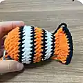 Clownfish Nemo Amigurumi Pattern step 4 - final assembly and finishing