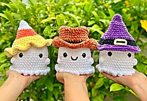 No Sew Ghosts Wearing Hats Amigurumi Pattern
