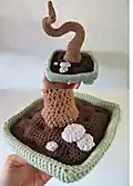 Bonsai Tree Crochet Pattern step 4 - final assembly and finishing
